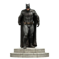 Justice League - Batman 1/6th Scale Statue